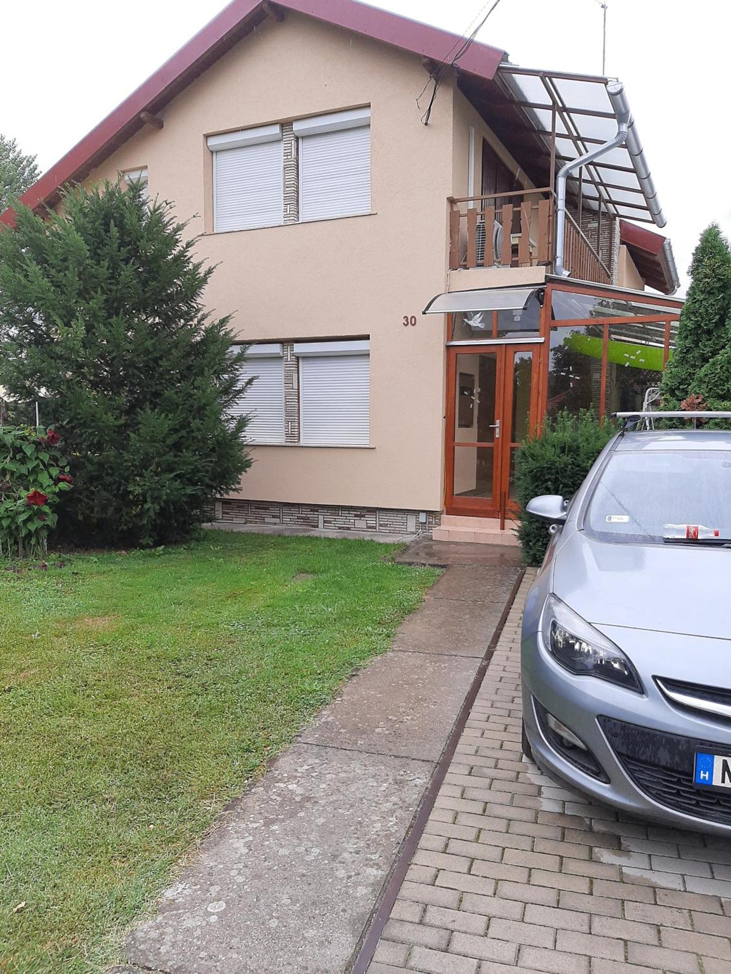ホテル Agancs Vendeghaz Balatonszárszó エクステリア 写真